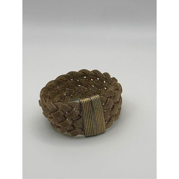 Womens Gold-tone Magnetic Clasp Woven Mesh Braided Cuff Bracelet OS - Picture 5 of 12